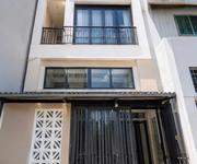 Sát vòng xoay lê đại hành - hxh - ngang 4.4m - 5 tầng btct đúc - 50m