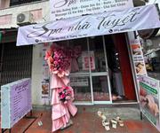 Do mở rộng quy mô nên em sang mặt bằng một tiệm nail và một tiệm spa nhỏ tại hồ chí