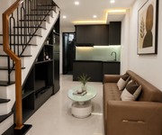 Nhỉnh 3 tỷ xíu, gần nguyễn tất thành góc k thẳng thông trần cao vân, 2 tầng đẹp