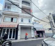 Chính chủ cần bán nhà mặt tiền 15m đường bến vân dồn quận 4 - vị trí hiếm nhà bán - dt 4,2m 15m -