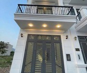 Nhà riêng SHR 3pn chỉ 590 ở ngay