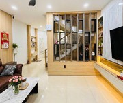 Bán nhà hẻm ô tô nguyễn đình chiểu, quận 3, 4.5 x 14m, 15.5 tỷ