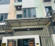 Vị trí đẹp - giá tốt - chính chủ bán nhà 3 tầng thiết kế hiện đại  đường ngô gia tự, tp nam định