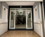 Bán nhà gần lạc long quân 70m2, 4 tầng btct, 4 phòng ngủ, giá 8.3 tỷ