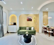 Nhà đẹp phú nhuận 3 tầng, 4pn, ngang 5.5m, gần phan xích long
