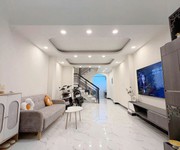 Nhà vị trí đẹp bờ kè nguyễn duy p8q8  p.chánh hưng