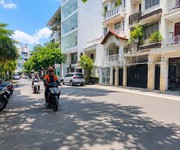 Kết nối vàng cmt8 - 6 tầng kiên cố - đường nhựa 12m thênh thang - sát công viên