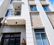 Giảm sâu 2 tỷ, 10 chdv quận 11, dòng tiền 600 tr, còn 11.3 tỷ
