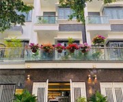 Nhà hẻm xe hơi đào tông nguyên, 4 tầng, 6.85 tỷ, đầy đủ nội thất cao cấp