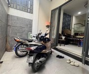 Trung tâm quận 10   vài bước ra mặt tiền nguyễn duy dương.
