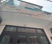 Nhà nhỏ - 2 tầng - 3.05 tỷ -  3.5 x 6.5   - đang cho thuê 5 triệu - giá 3.05 tỷ