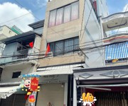 Ngay trường thpt nguyẽn trãi, quận 4 - chính chủ cần bán tòa nhà 8 tầng - giang giang: 093.86.76.685