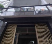Nhà gần mặt tiền - số vuông đẹp còn mới vô ở ngay