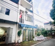 Bán nhà trâu qùy 6.2 tỷ 42m lô góc ô tô đỗ cửa
