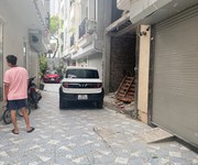Bán nhà bát khối 8 tỷ 35m ô tô vào tận cửa