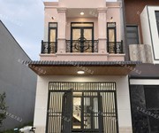 SHR chỉ đưa trước 570 triệu sang sổ ngay