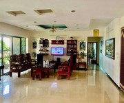 Hiếm CHCC đẹp KĐTM Văn Khê, 160m2, 3 PN rộng, 3WC, lô góc thoáng sáng, đầy đủ nội thất, giá 9 tỷ