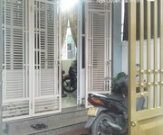 Chính chủ nhà bán ngôi nhà xây độc lập, ba mặt thoáng, sân cổng riêng, ô tô đỗ cửa tại ngõ Đà Nẵng