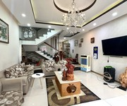Bán nhà mặt tiền đường 357, phước long b, q9, thủ đức, tp hcm. dt 95m2, 3 tầng, shr. giá 14.9 tỷ.