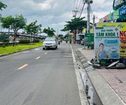 Chủ gấp bán giá chào còn nhỉnh 9 tỷ.    nhà mặt tiền phú định   134m2 , ngang 6