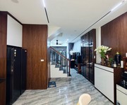 Bán nhà nguyễn văn cừ, long biên 50m  x 5 tầng, phân lô, ô tô ở ngay. dưới 10.9 tỷ