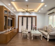 1 Cho thuê nhà nguyên căn 3 tầng, FULL nội thất tại ngõ 175 Lạc Long Quân, Tây Hồ