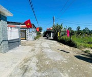 Bán ngay lô đất Hòa Tiến say chợ Lệ Trạch cách chợ chỉ 5p đi xe giá chỉ 1ty450
