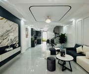 Bán nhà xây mới phố tôn đức thắng