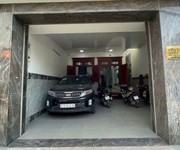 Giảm gần 1 tỷ   nhà phố 6m ngang, có thang máy ngay metro q12