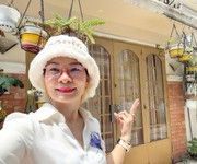 Chính chủ cần bán nhà mặt tiền xe hơi ngủ trong nhà đường nguyễn bỉnh khiêm, quận 1 - đang sẵn dòng
