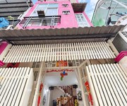 Nhà 4 tầng hẻm thông sát bờ kè hẻm thông ba đình p10q8. 5.28 tỷ