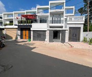 nhà 1 lầu 1 trệt   sân ô tô trong nhà   giá chỉ 3,9 tỷ