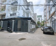 Bán biệt thự lô góc quang trung, gò vấp   104m    ngang 8,3m   3 tầng   giá 16,9 tỷ