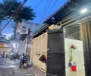 Chdv ngay emart phan huy ích  dòng tiền 55-60tr/1thcó thang máy  chỉ 12t