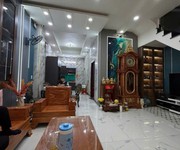 Nhà trục nguyễn du 107m  full thổ   ngang 6,6m   1 trệt 2 lầu   hxh   ngay trung tâm dĩ an   5,9 Tỷ