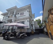 Biệt thự góc 2 mặt tiền   270m    xây dựng tâm huyết, giá 11 tỷ