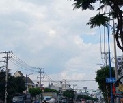 Mặt tiền bà triệu   gần bv hóc môn - quỹ đất gần 1.000m