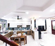Bán nhà đội cấn, 80m2, 8 tầng, mặt tiền 6.6m, nhỉnh 33 tỉ, ô tô tránh, cho thuê 70tr/tháng