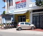 Bán nhà cấp 4 hướng đông nam, sổ đỏ, diện tích 71m2 mặt tiền 4m đất vuông vắn, nằm trên trục đường