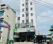 Tòa chdv mặt tiền hà huy giáp   82 căn   dòng tiền 240tr/tháng