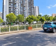 Chỉ 9.x   nhà 3 tầng 90m  ngang 5m   hẻm 6m thông   đối diện aeon, celadon city