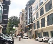 Bán nhà mặt vĩnh phúc ba đình dt 240m2, măt tiền 12,6m, đường rông 18m
