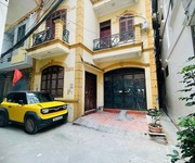 Chính chủ gửi bán nhà phố hoa bằng   cầu giấy 100m 4 tầng, mặt tiền 6.2m, ô tô vào nhà, 28.8 tỷ
