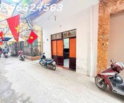 Chính chủ gửi bán nhà phố trần quốc hoàn   cầu giấy 5 tầng lô góc, ô tô vào nhà, cách phố 1 nhà,