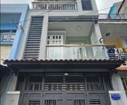 Nhà đẹp, vị trí thuận tiện, phù hợp an cư lâu dài.