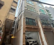 Chính chủ gửi bán tòa nhà phố cát linh   đống đa 8 tầng thang máy, lô góc, ô tô tránh, gara, 21.5 tỷ