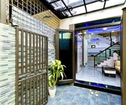 .độc lập Trần nguyên hãn - lê chân