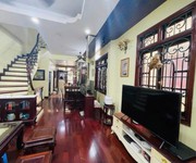 Bán nhà hàng gà, 100m2, 5 tầng, mặt tiền 4.5m, 59.5 tỷ, kinh doanh homestay, khách sạn