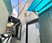 Bán nhà 5 tầng đ.tôn thất thuyết- cách vài bước chân ra đ.xe hơi đậu- lưu thông vĩnh hội- khanh