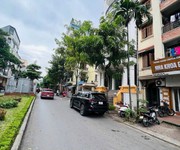 Bán nhà mặt phố hoàng quốc việt - đặng thuỳ trâm, cầu giấy dt 136/150m2, mt 11m giá 65,6 tỷ